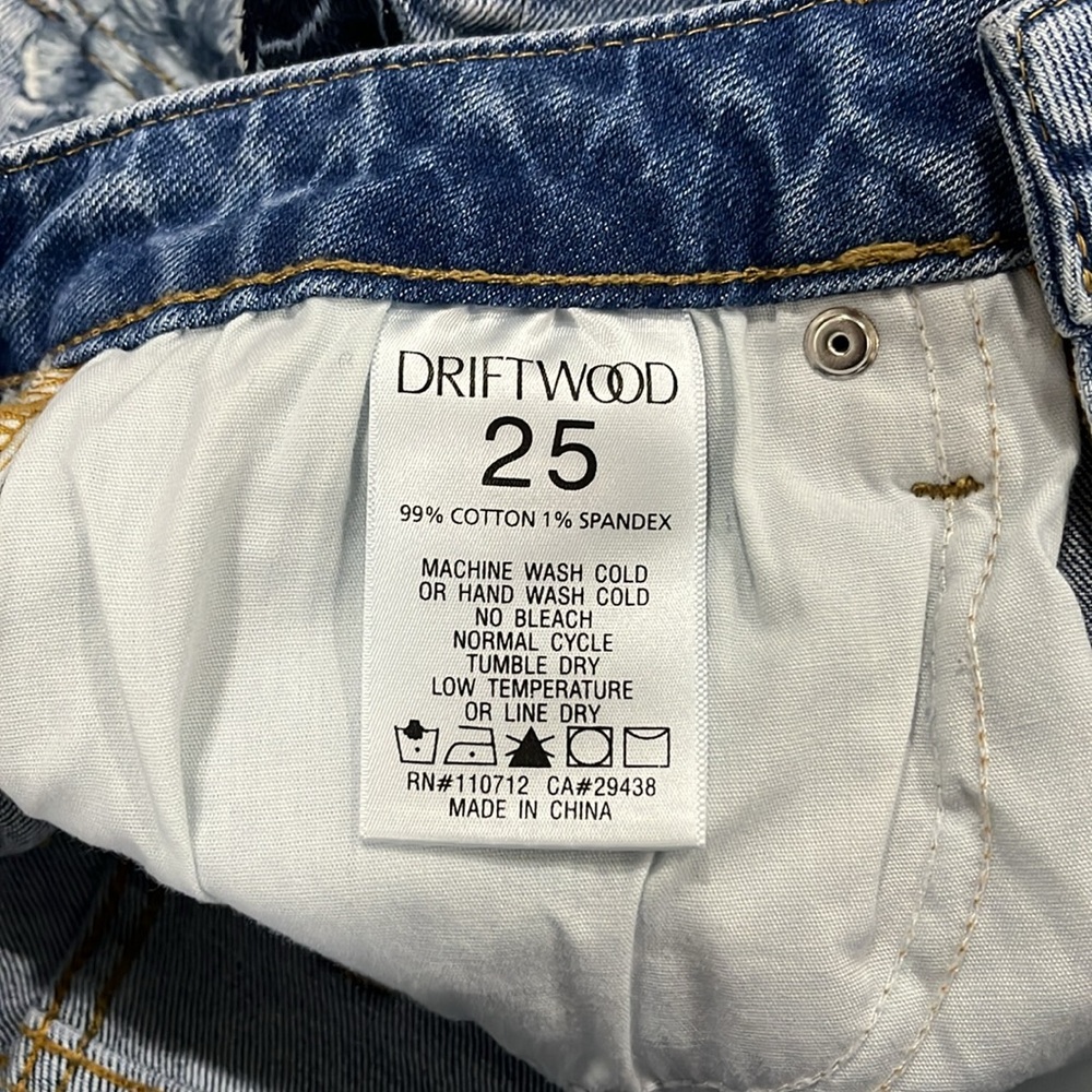 Driftwood Blue Bell Floral Bermuda Shorts Size 25 - Picture 5 of 9